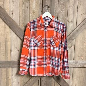 Classic Plaid Casual Button-Up Shirt